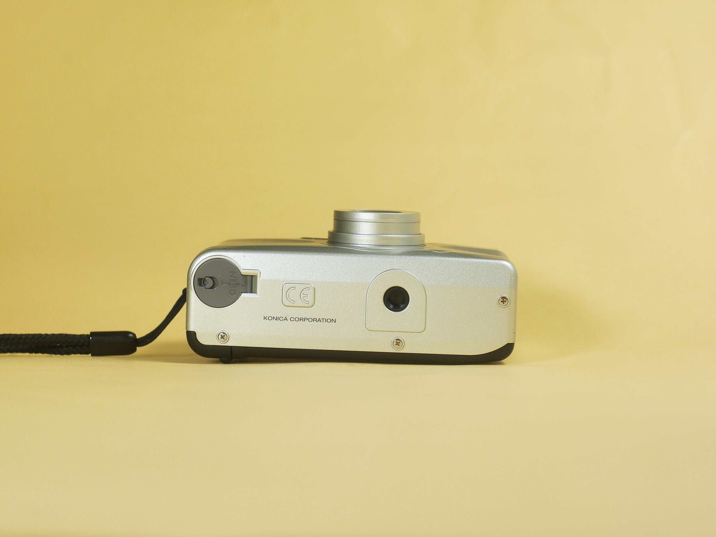 Appareil argentique compact débutant konica