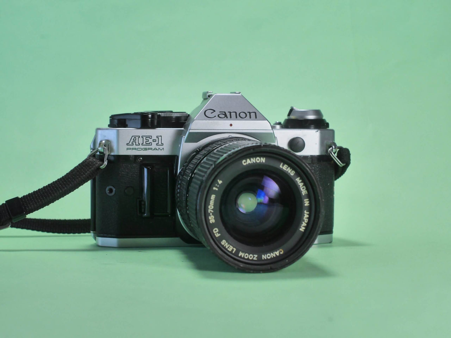 Canon Appareil photo AE-1 35 mm avec objectif 50 mm 1:1.8 Canon Appareil photo AE-1 35 mm avec objectif 50 mm 1:1.8